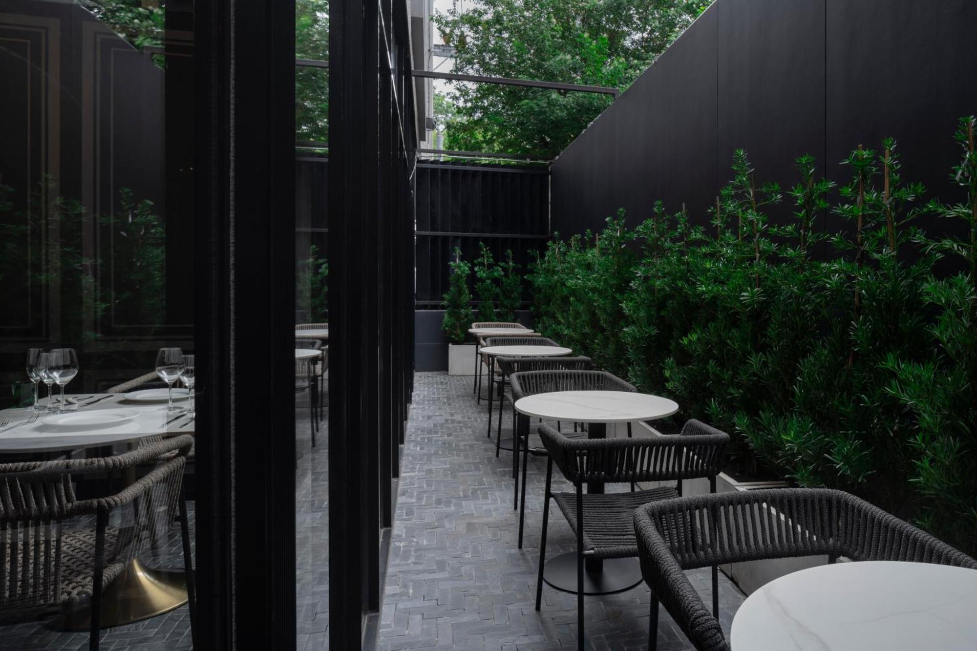 Passa Hotel Bangkok Exterior photo